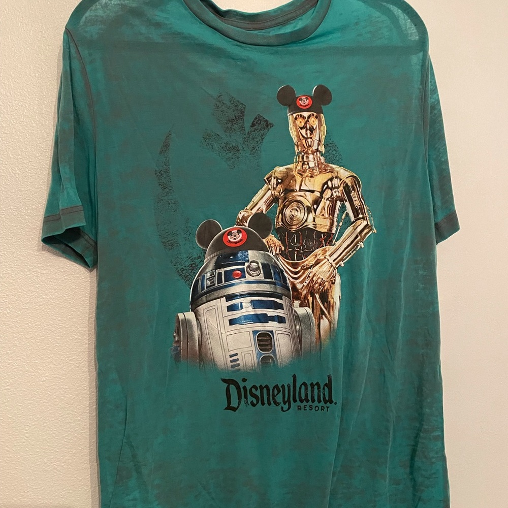 Rare Disney StarWars Tee with Rare turquoise color size large